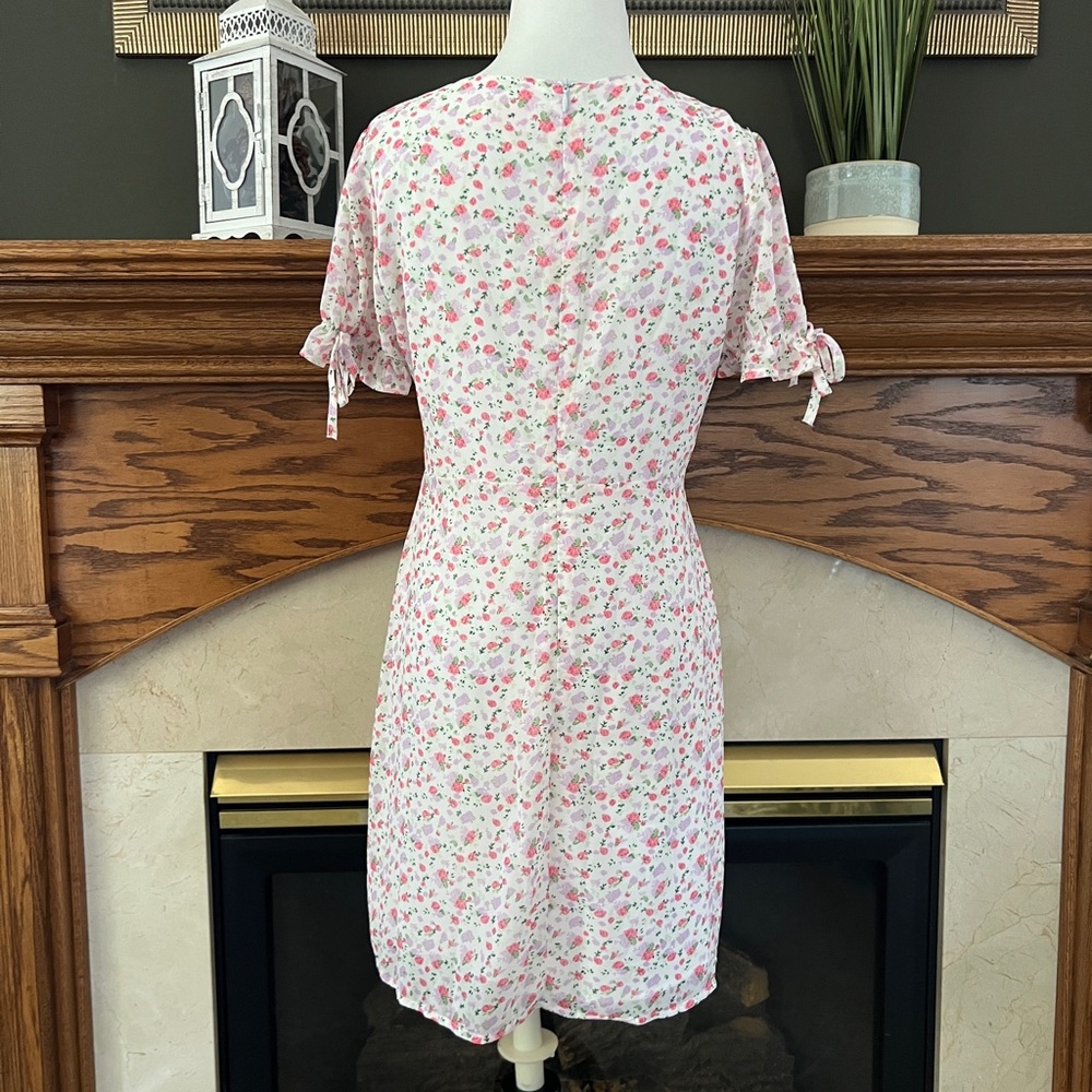 Pink Lily Roadside Market Ruffle Sleeve Floral Dress Sz. M NWOT - Picture 9 of 14